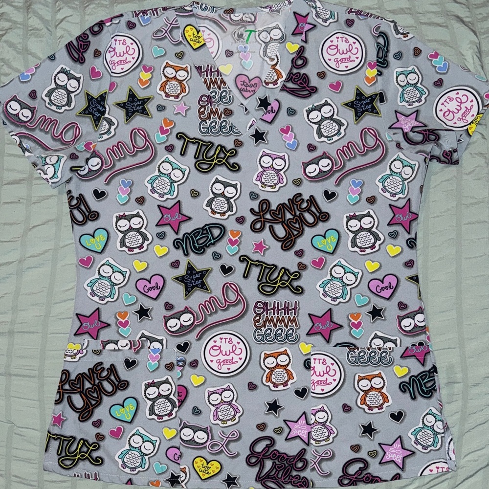 Owl Print Women's Scrub Top - Gray and Pink